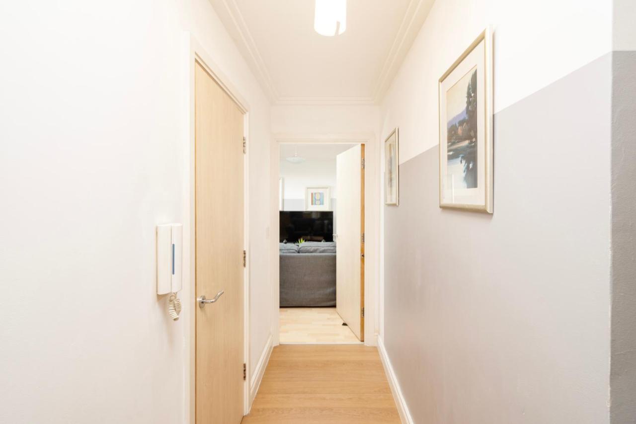 Apartament Cosy Flat Right Opp Tube Station Londyn Zewnętrze zdjęcie